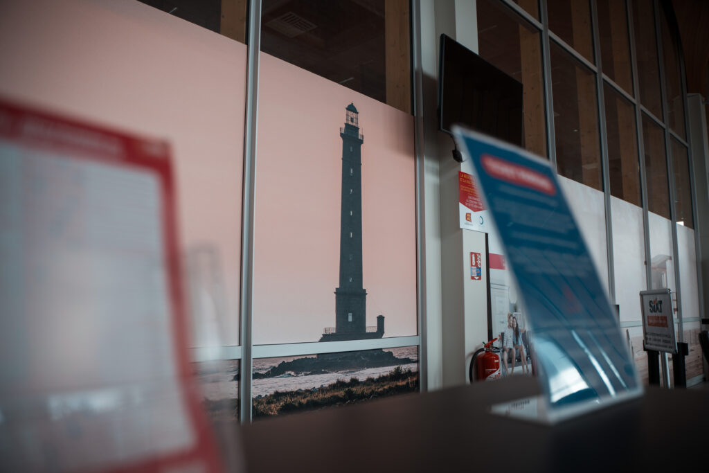 Image par défaut illustrant le propos de l'article De nouveaux visuels aux couleurs de la Normandie dans l’aérogare de Coeur de Nacre
